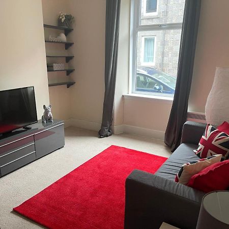 Beautiful 2 Bedroom Apartment- Prime location, Aberdeen centre Extérieur photo