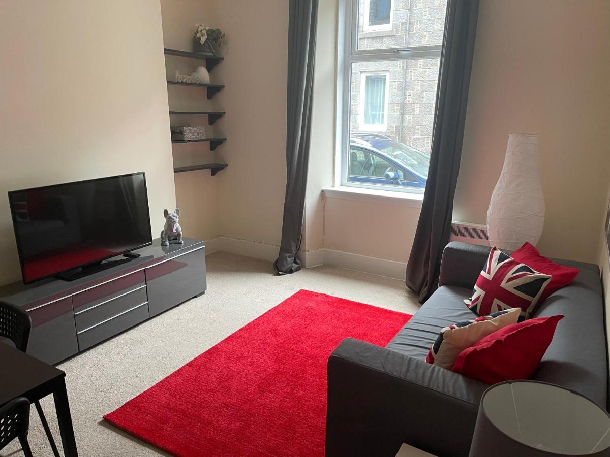 Beautiful 2 Bedroom Apartment- Prime location, Aberdeen centre Extérieur photo