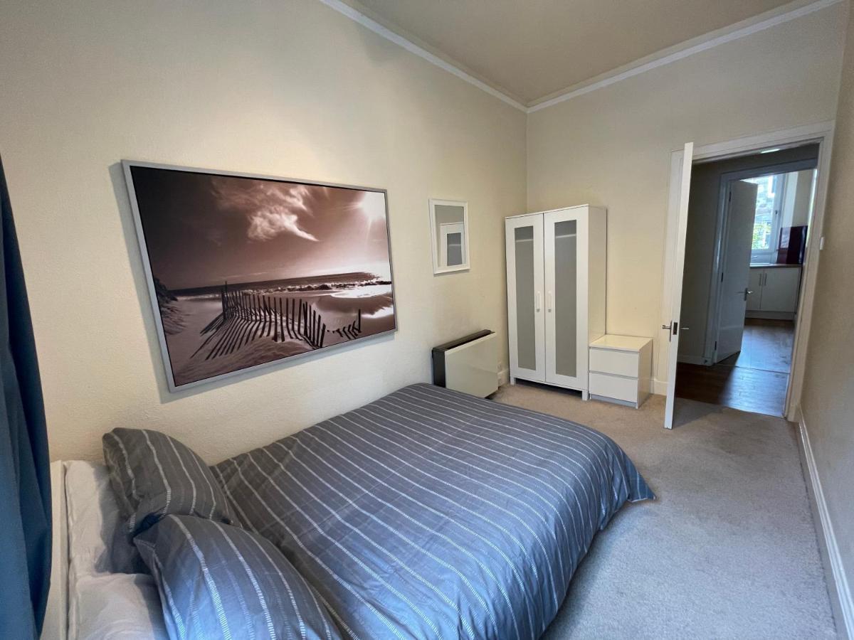 Beautiful 2 Bedroom Apartment- Prime location, Aberdeen centre Extérieur photo