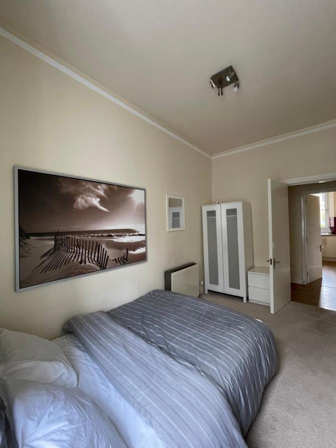 Beautiful 2 Bedroom Apartment- Prime location, Aberdeen centre Extérieur photo
